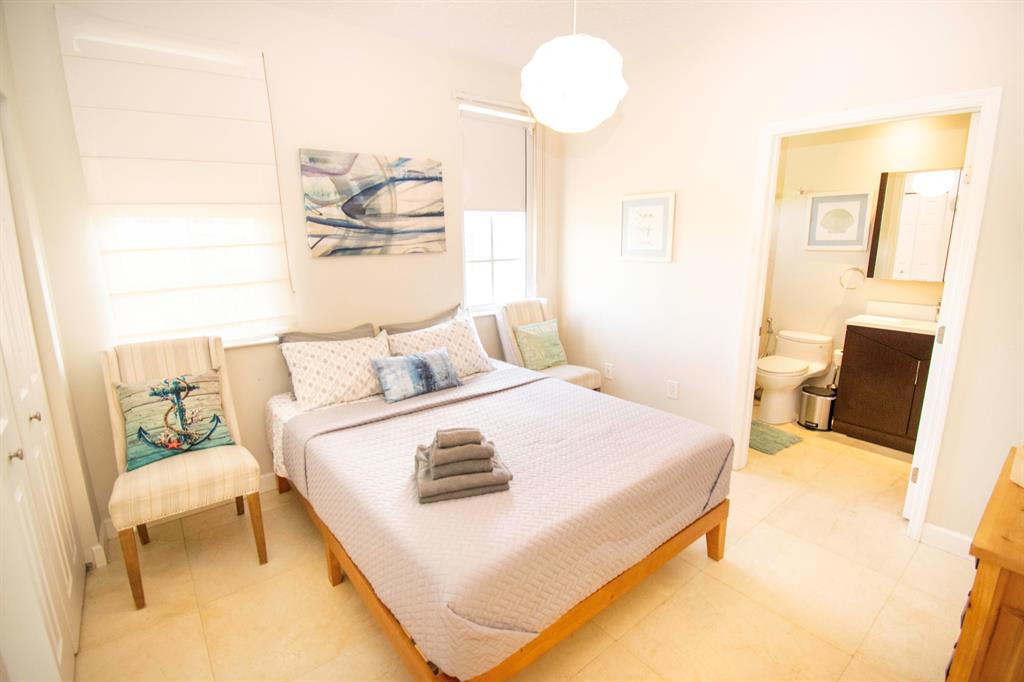 2069 S Ocean Drive Unit: Th15