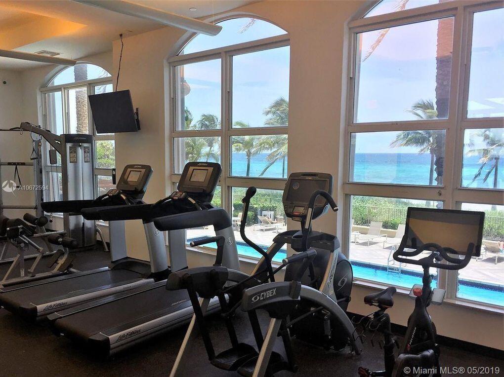 2069 S Ocean Drive Unit: Th15