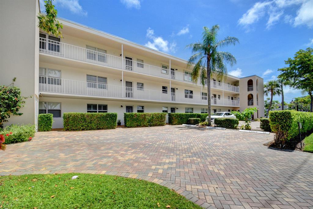 5900 NE 7th Avenue Unit: 104s
