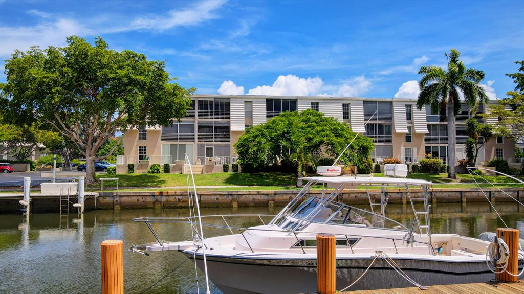 5900 NE 7th Avenue Unit: 104s