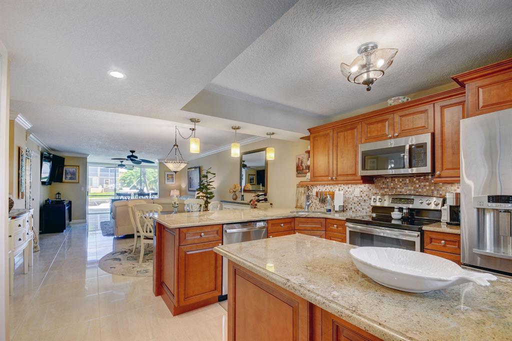 5900 NE 7th Avenue Unit: 104s