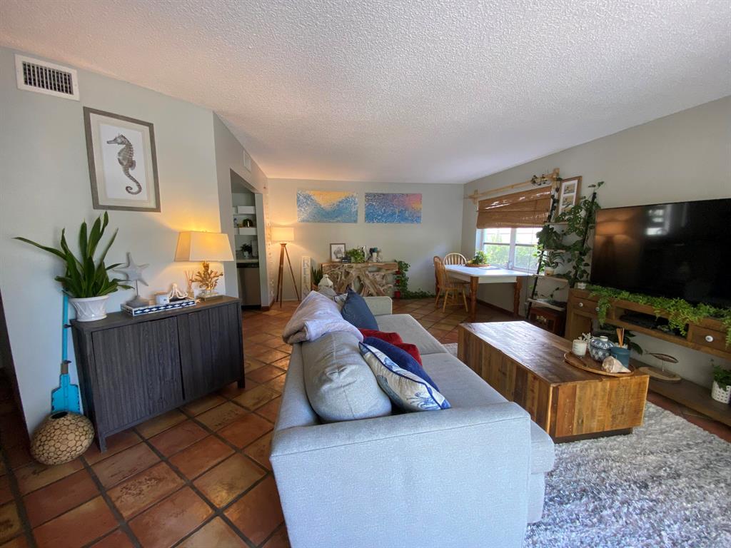 171 Seabreeze Circle Unit: 171