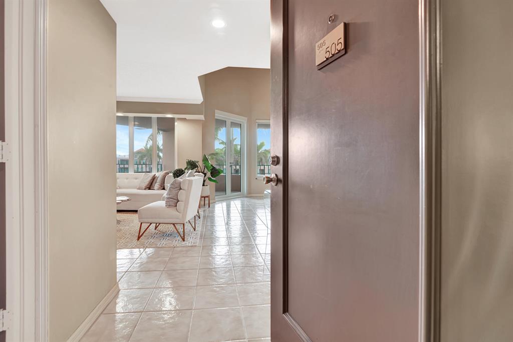 100 SE 5th Avenue Unit: 505