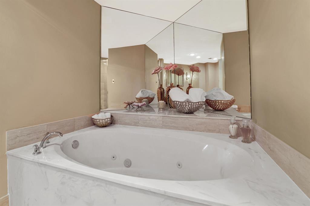 100 SE 5th Avenue Unit: 505