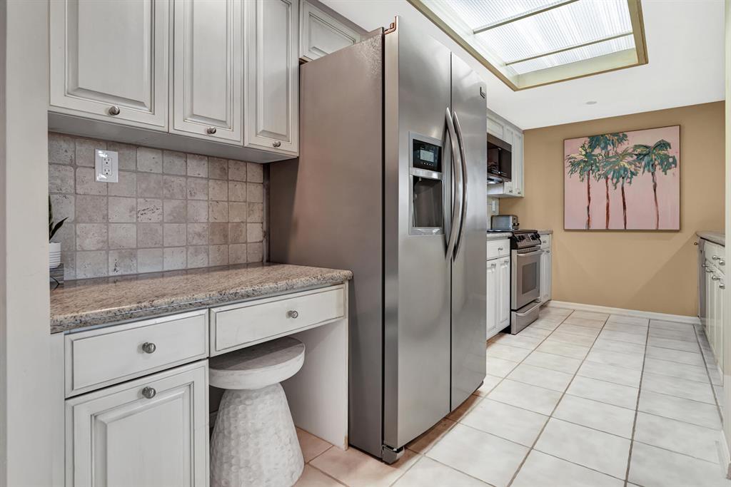 100 SE 5th Avenue Unit: 505