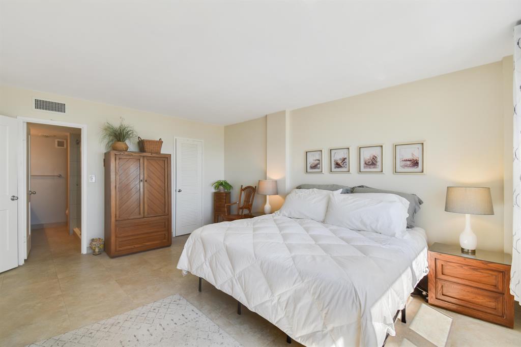 111 N Pompano Beach Boulevard Unit: 811