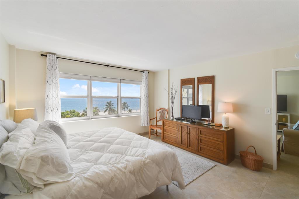 111 N Pompano Beach Boulevard Unit: 811