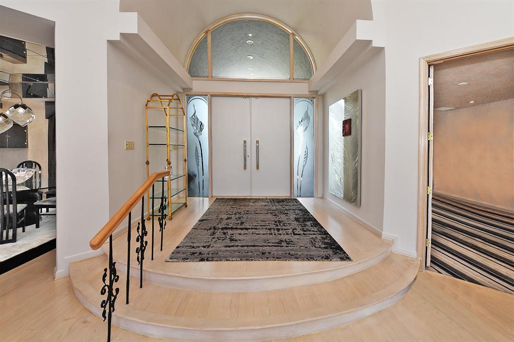 7156 Mandarin Drive