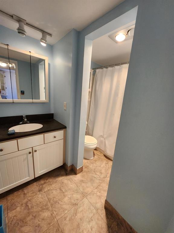 300 Waterway Drive S Unit: 404