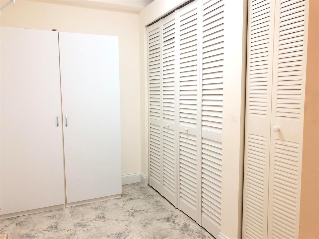 6133 Balboa Circle Unit: 405