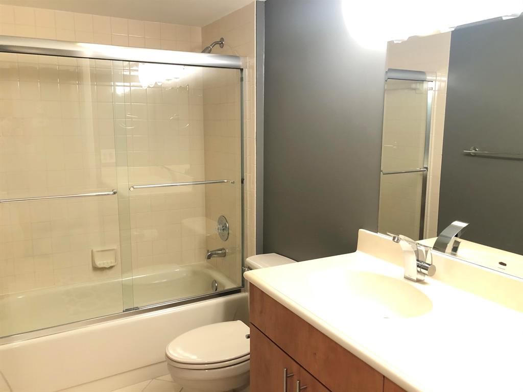 6133 Balboa Circle Unit: 405