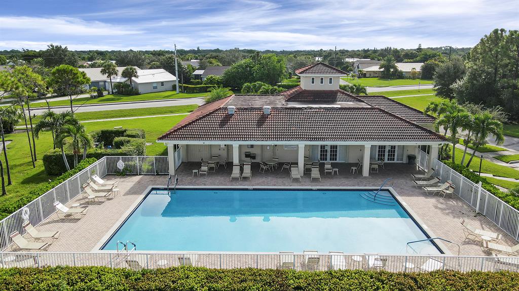 2785 SW Monarch Trail