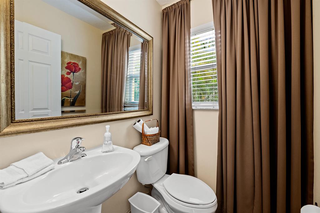 730 SE 12th Court Unit: 6