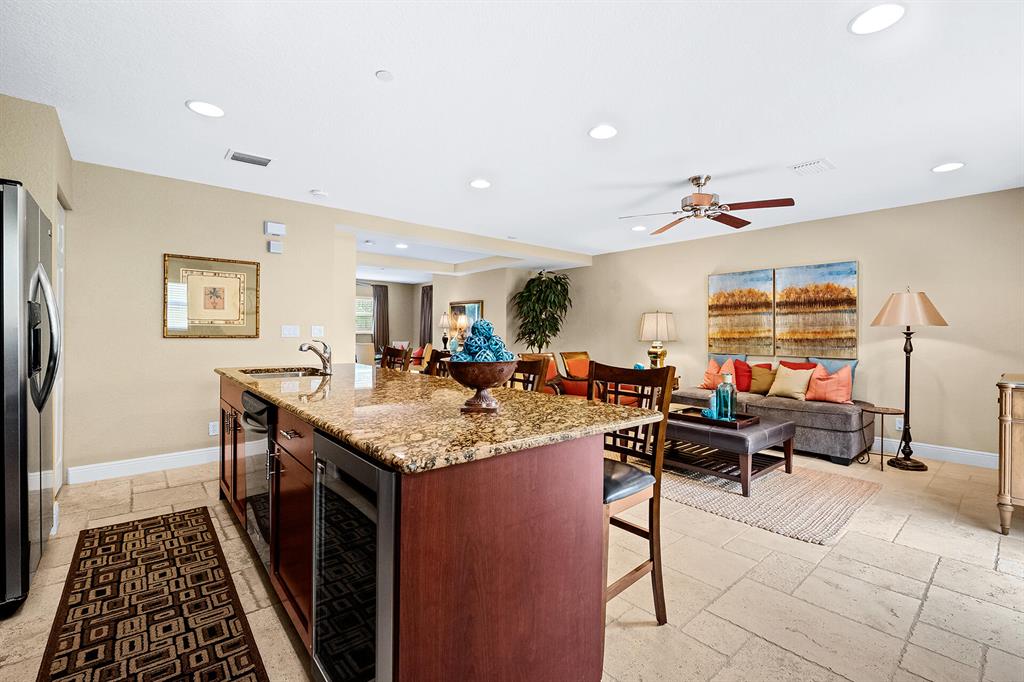 730 SE 12th Court Unit: 6