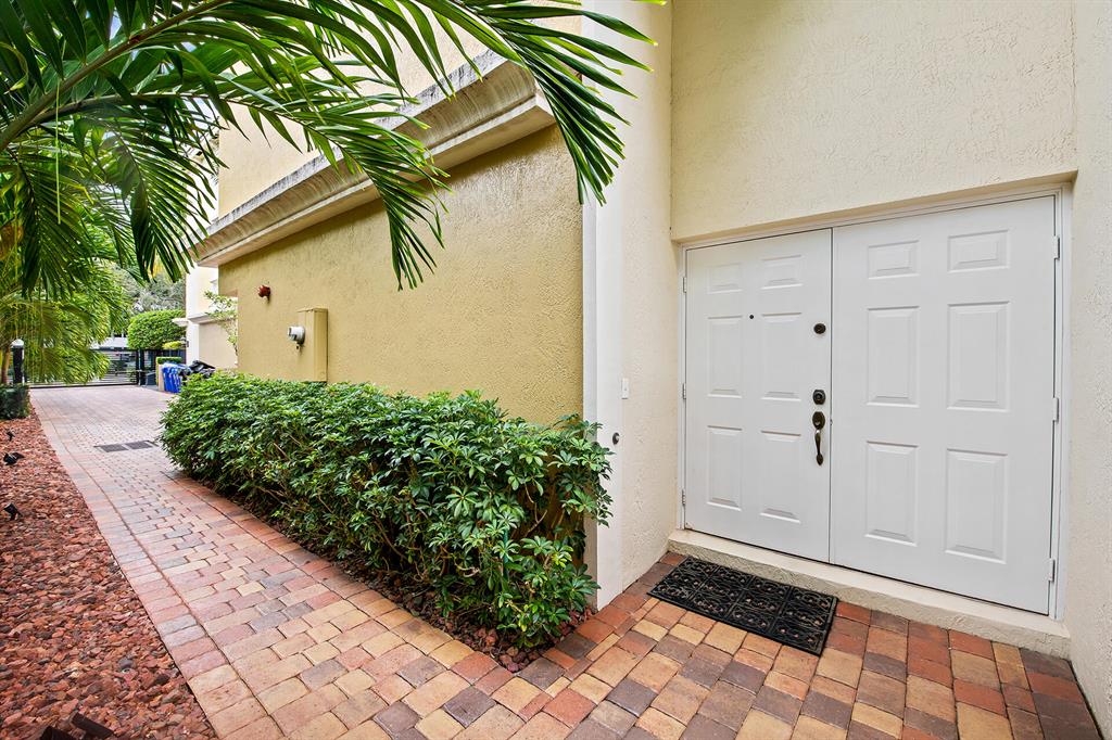730 SE 12th Court Unit: 6