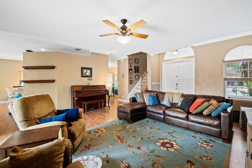 5746 NW 49th Way