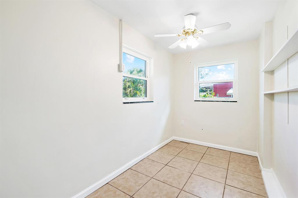 3574 N Old Dixie Highway
