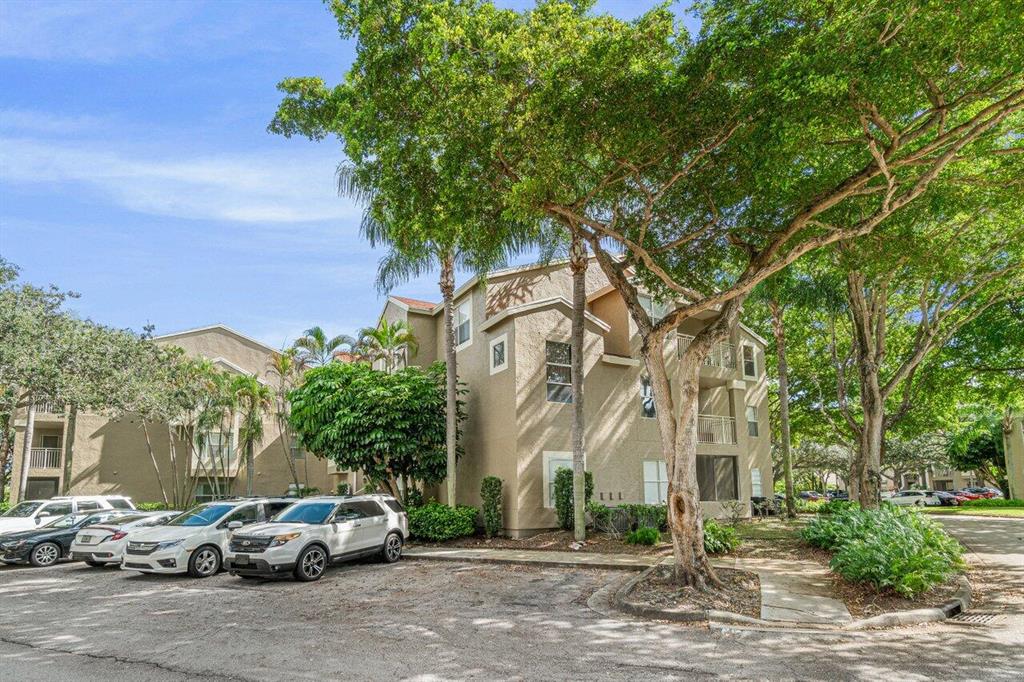1740 Palm Cove Boulevard Unit: 4-108