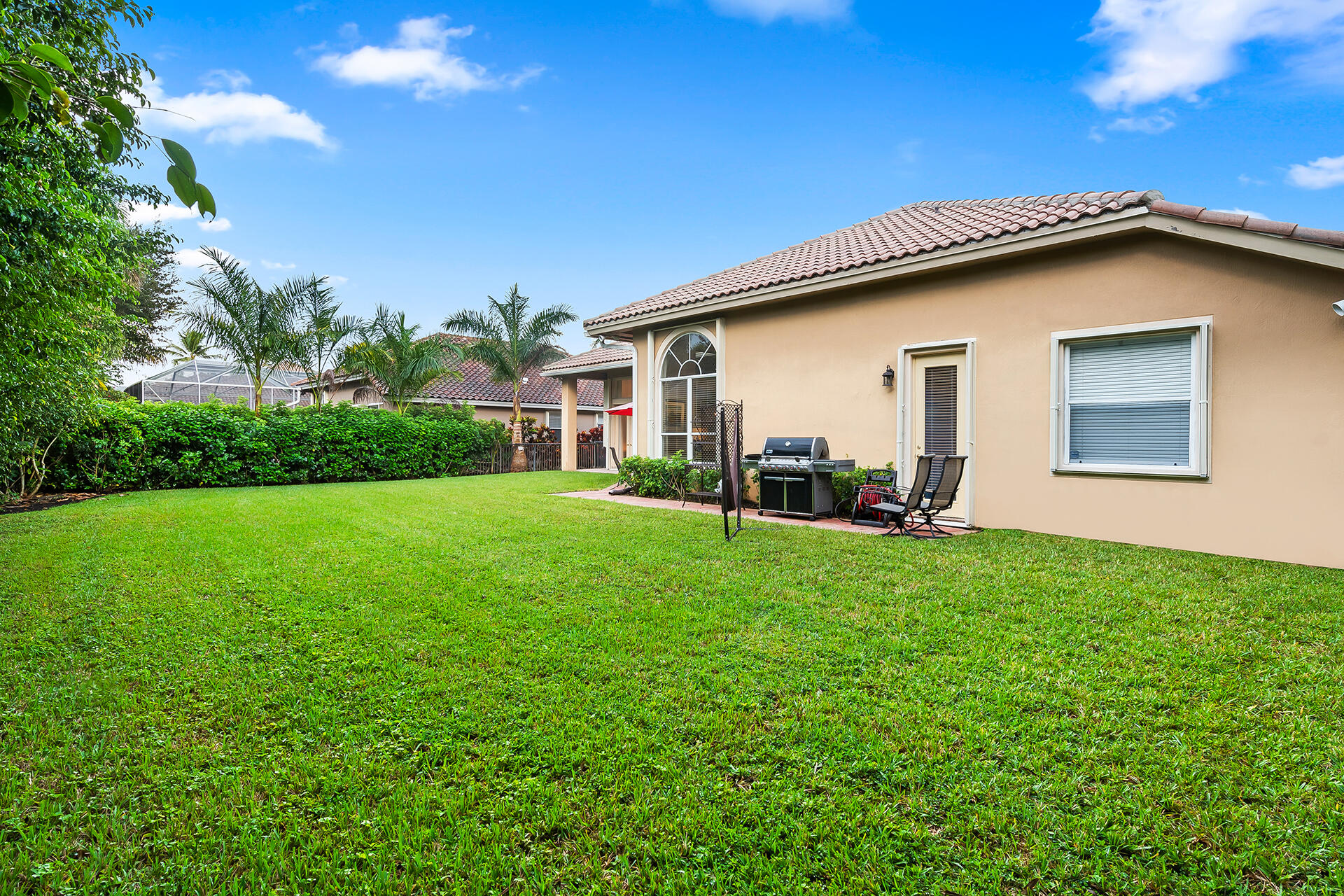 21698 Fall River Drive