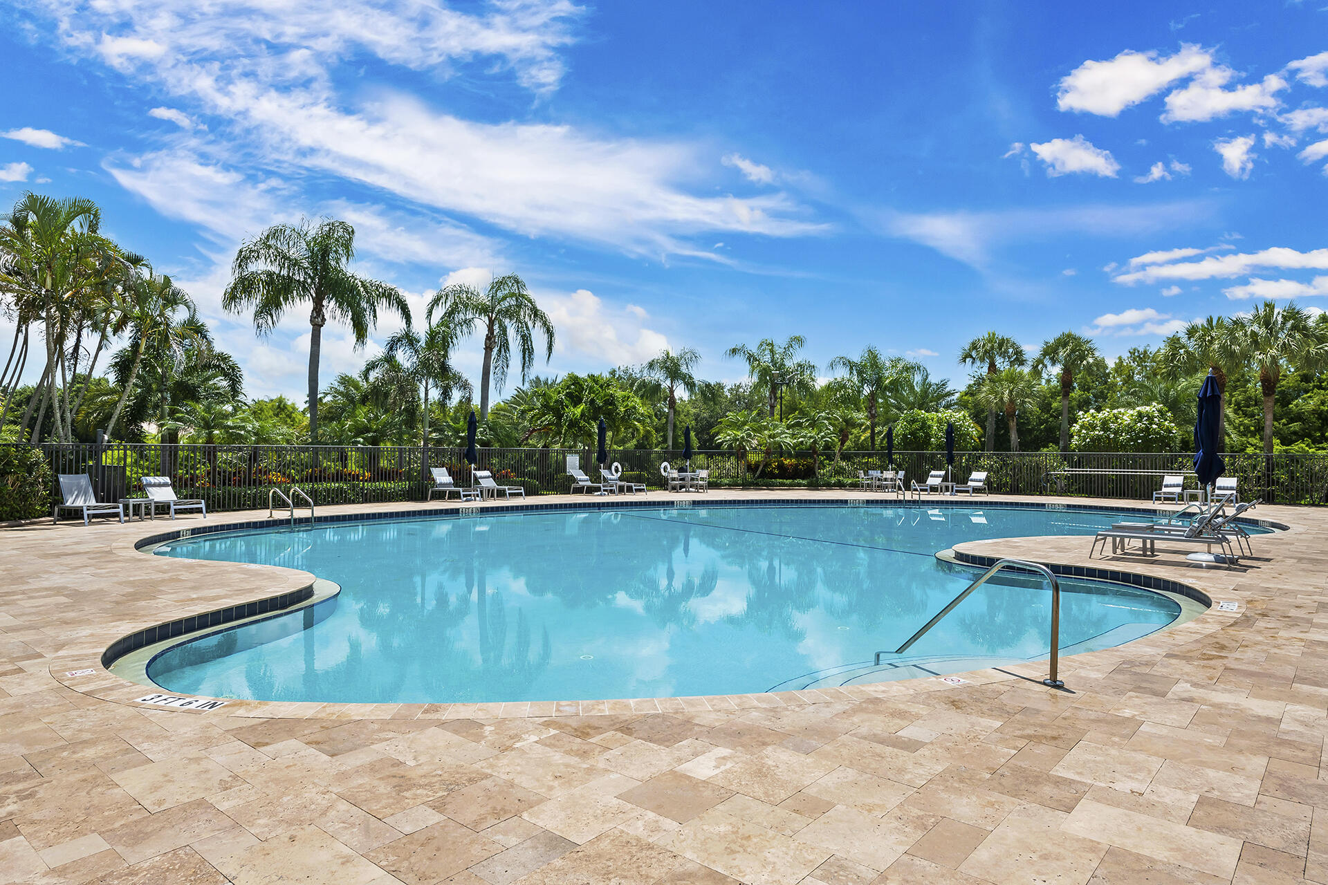 21698 Fall River Drive