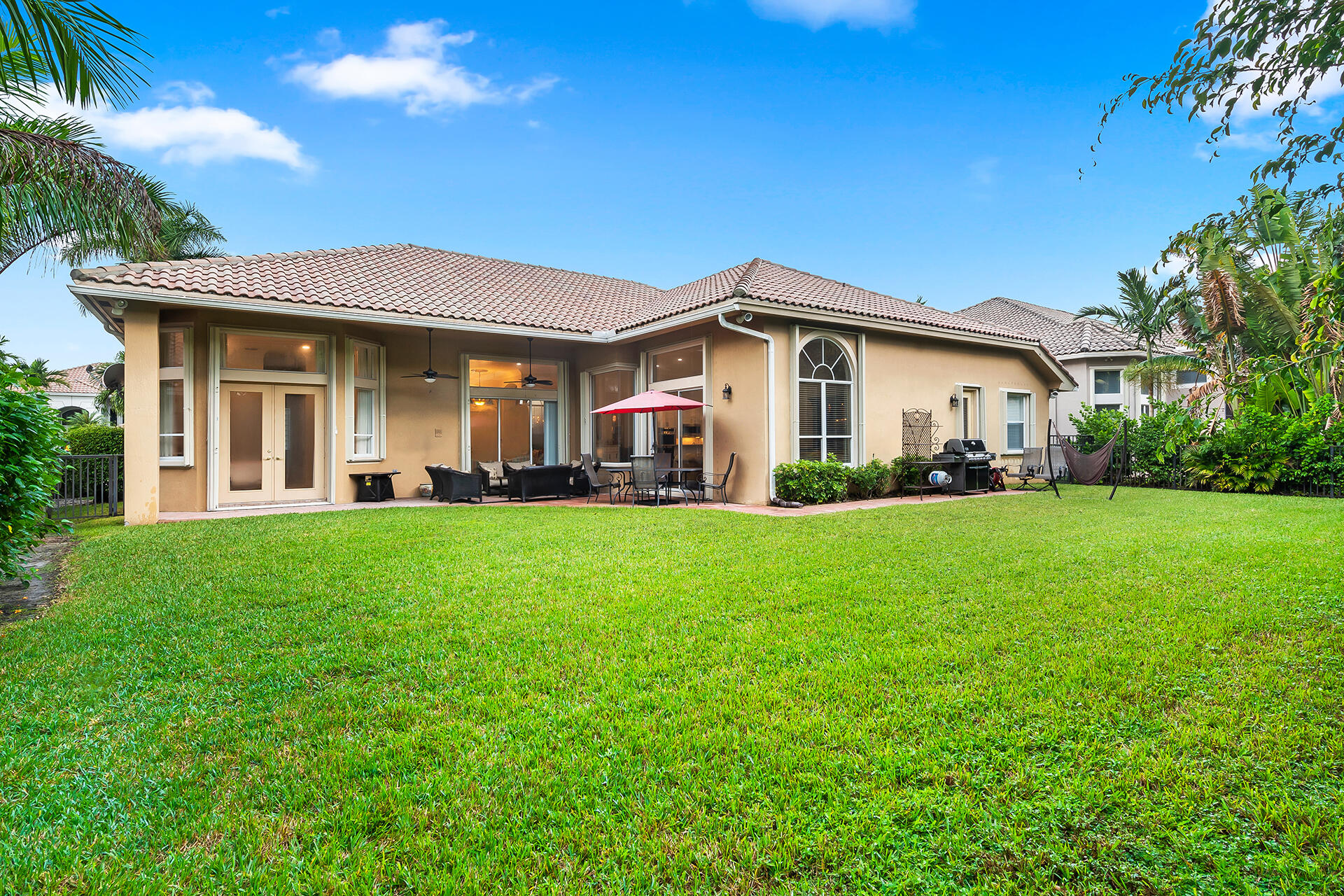 21698 Fall River Drive