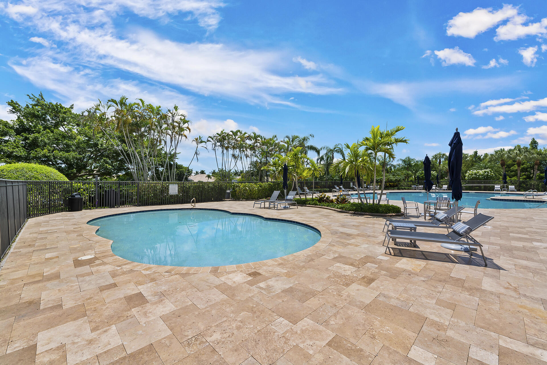 21698 Fall River Drive