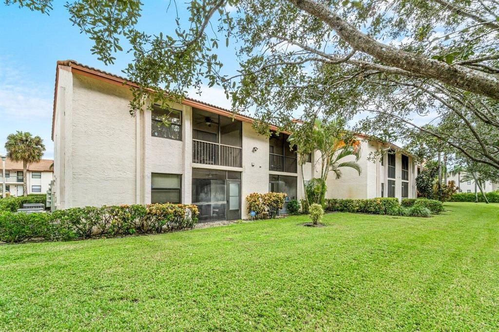 22160 Palms Way Unit: 206