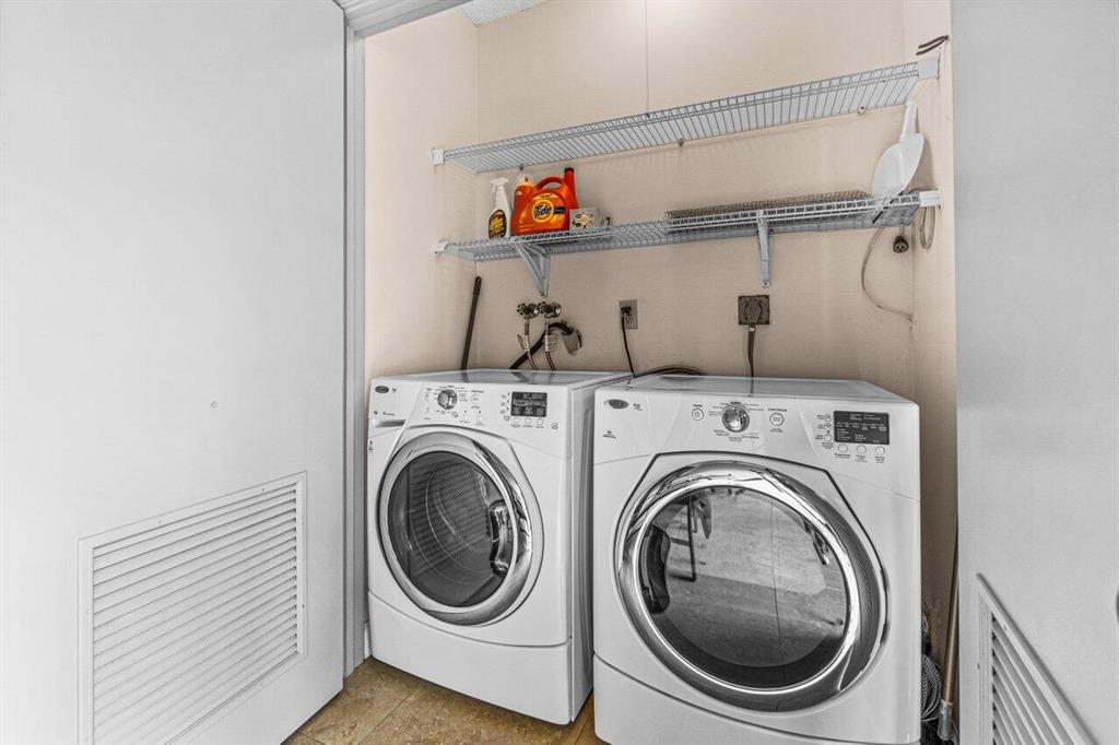 22160 Palms Way Unit: 206