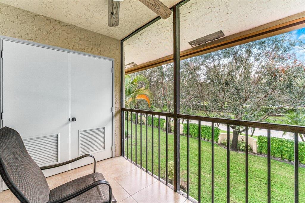 22160 Palms Way Unit: 206