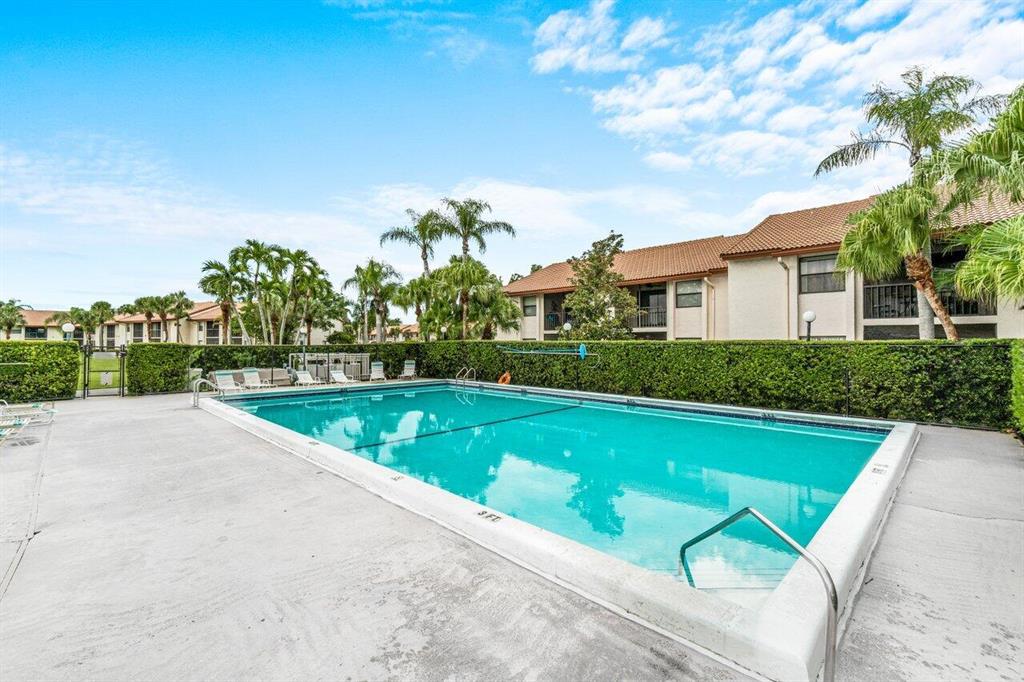 22160 Palms Way Unit: 206