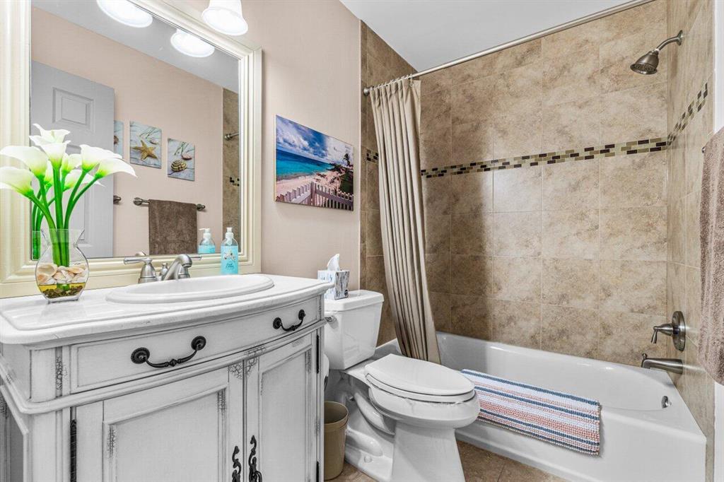 22160 Palms Way Unit: 206