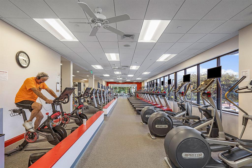 18 Westgate Lane Unit: 18e