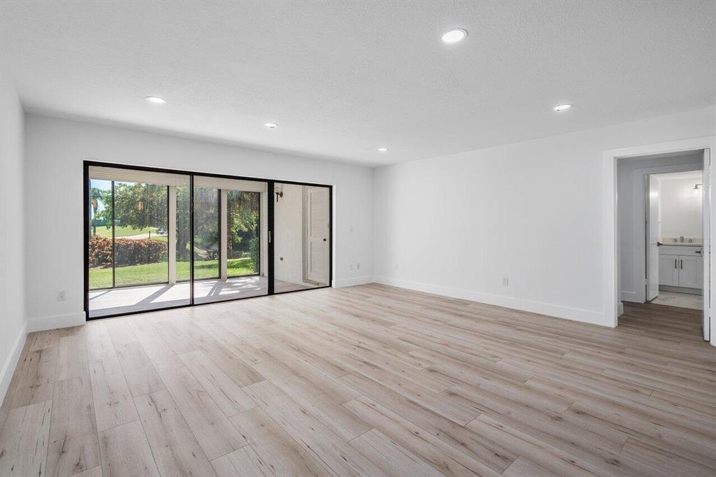 18 Westgate Lane Unit: 18e