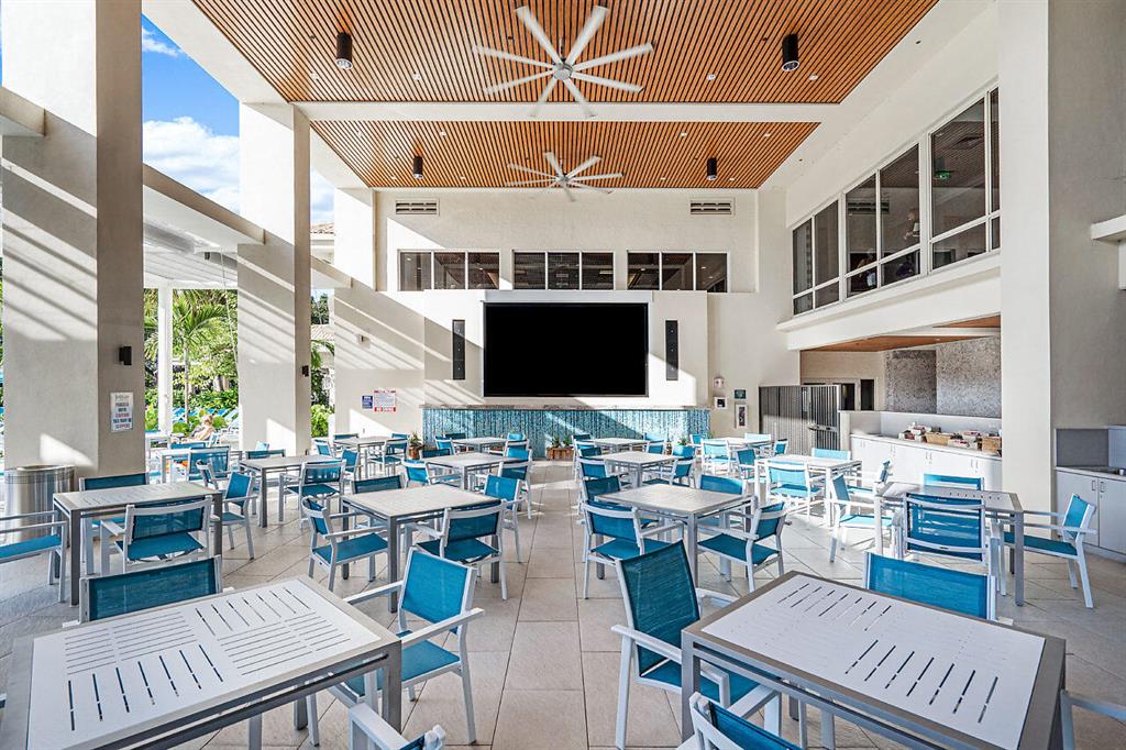 18 Westgate Lane Unit: 18e