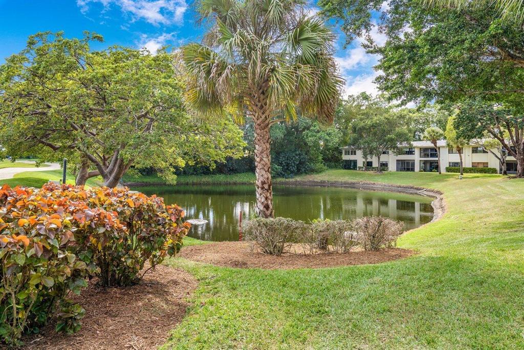 18 Westgate Lane Unit: 18e