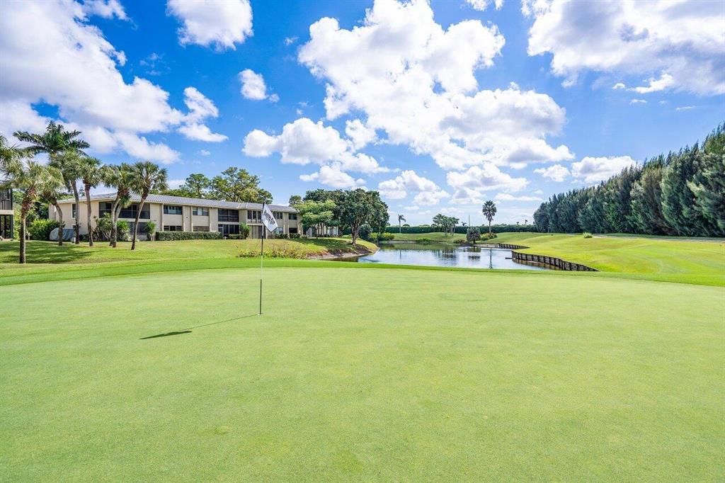 18 Westgate Lane Unit: 18e