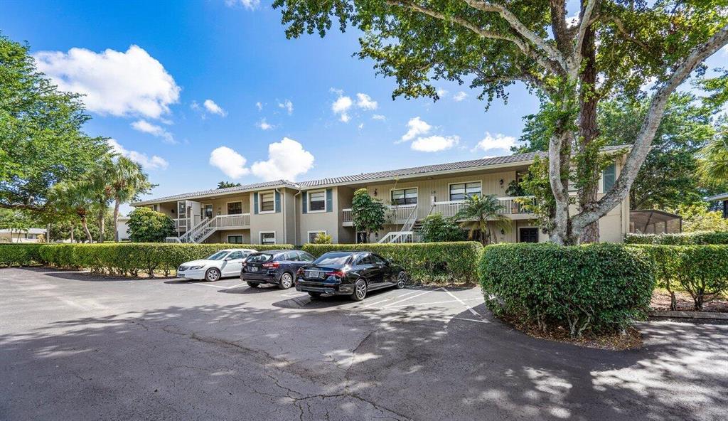 18 Westgate Lane Unit: 18e