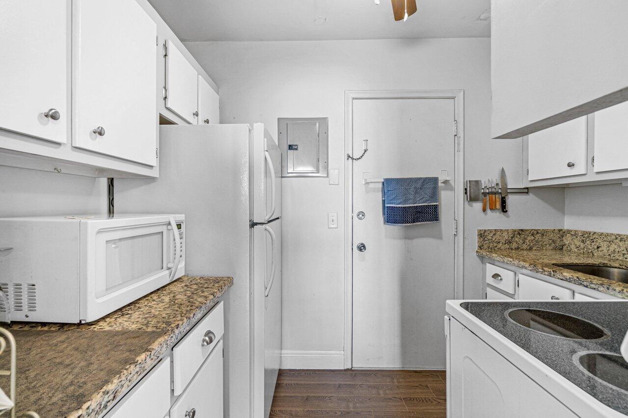 1801 NE 62nd Street Unit: 230