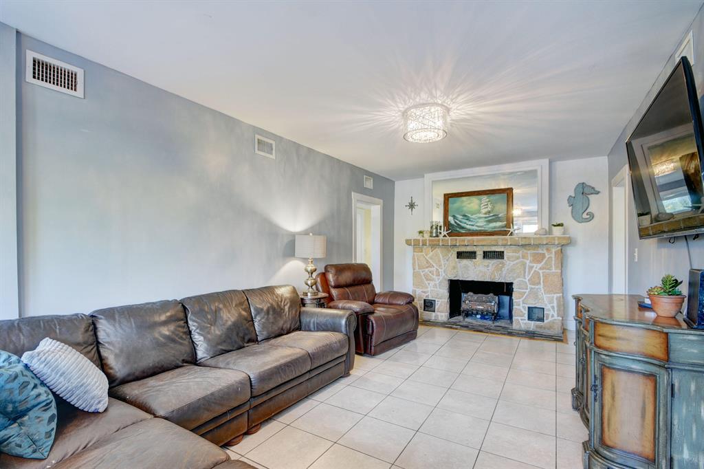 115 N Ocean Breeze