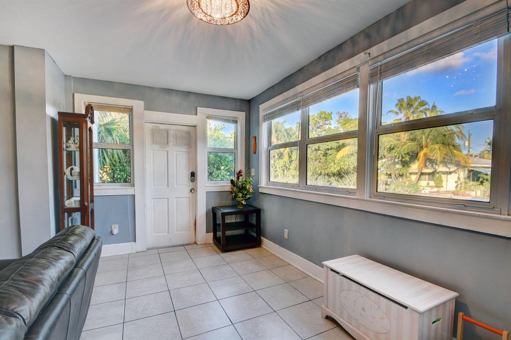 115 N Ocean Breeze