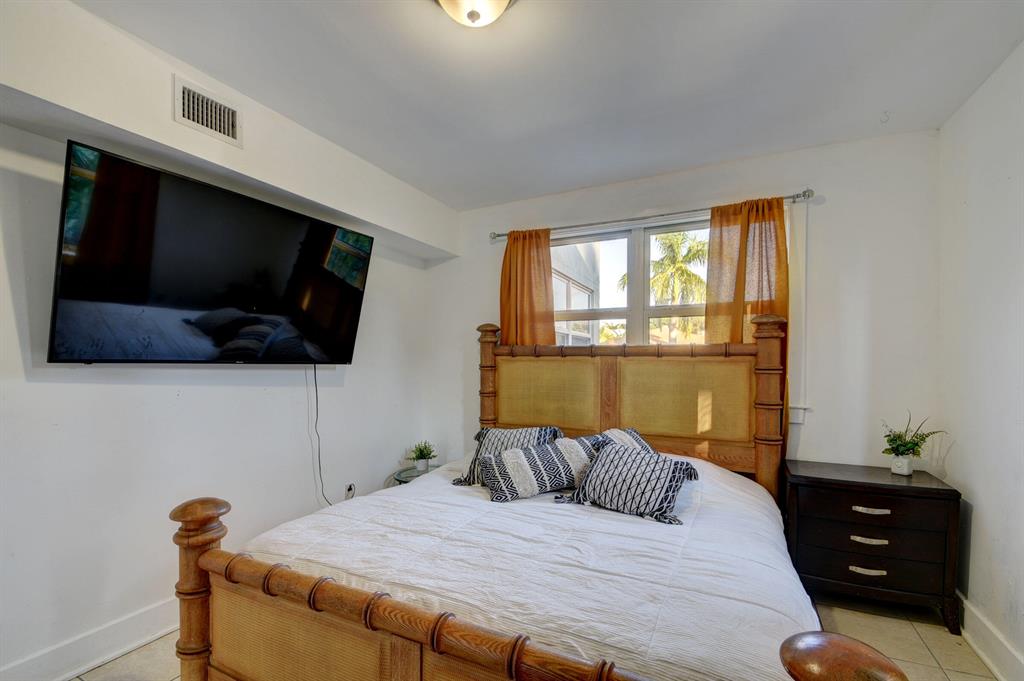 115 N Ocean Breeze