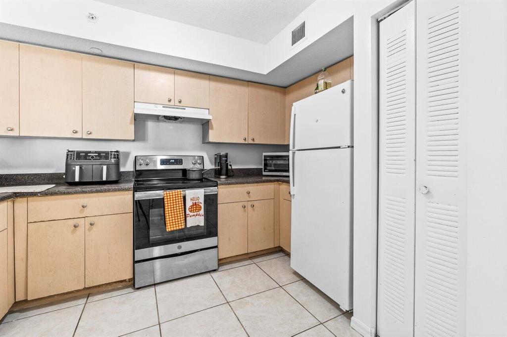 4021 San Marino 207 Boulevard Unit: 207