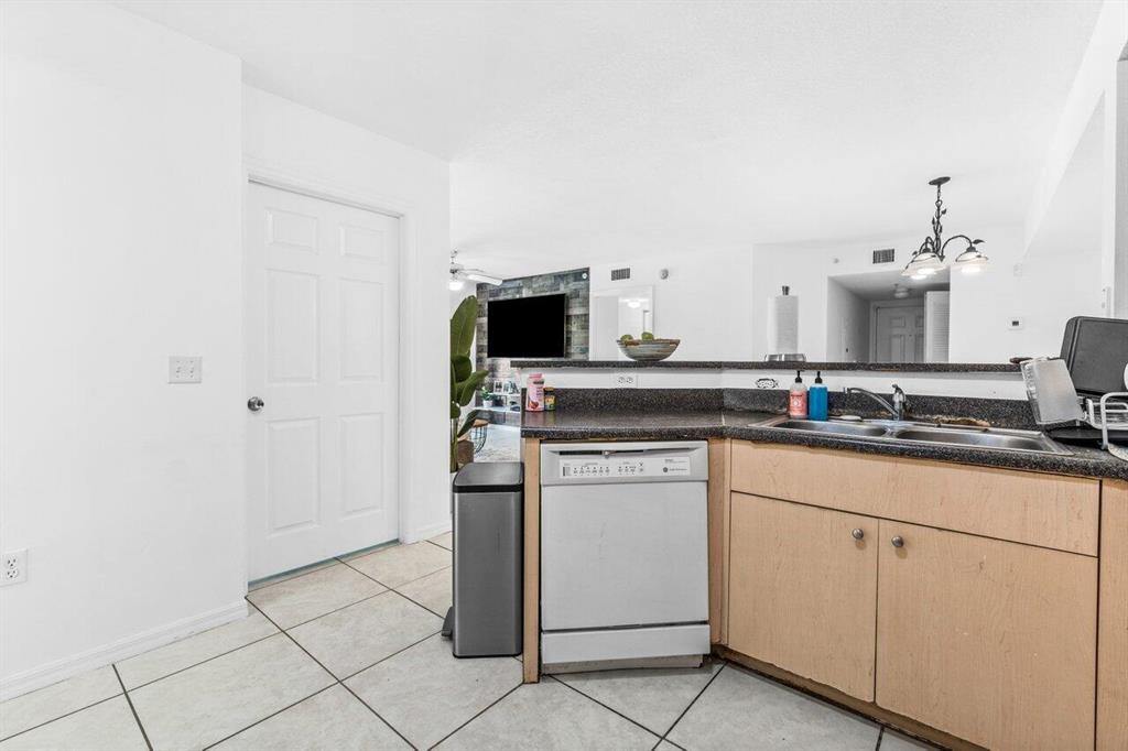 4021 San Marino 207 Boulevard Unit: 207