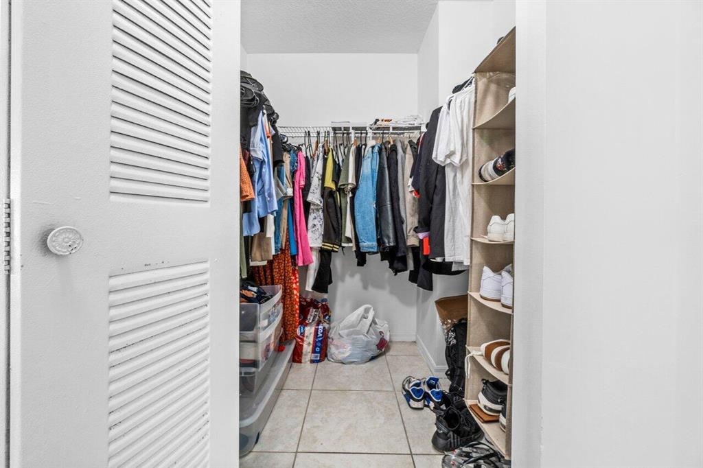 4021 San Marino 207 Boulevard Unit: 207