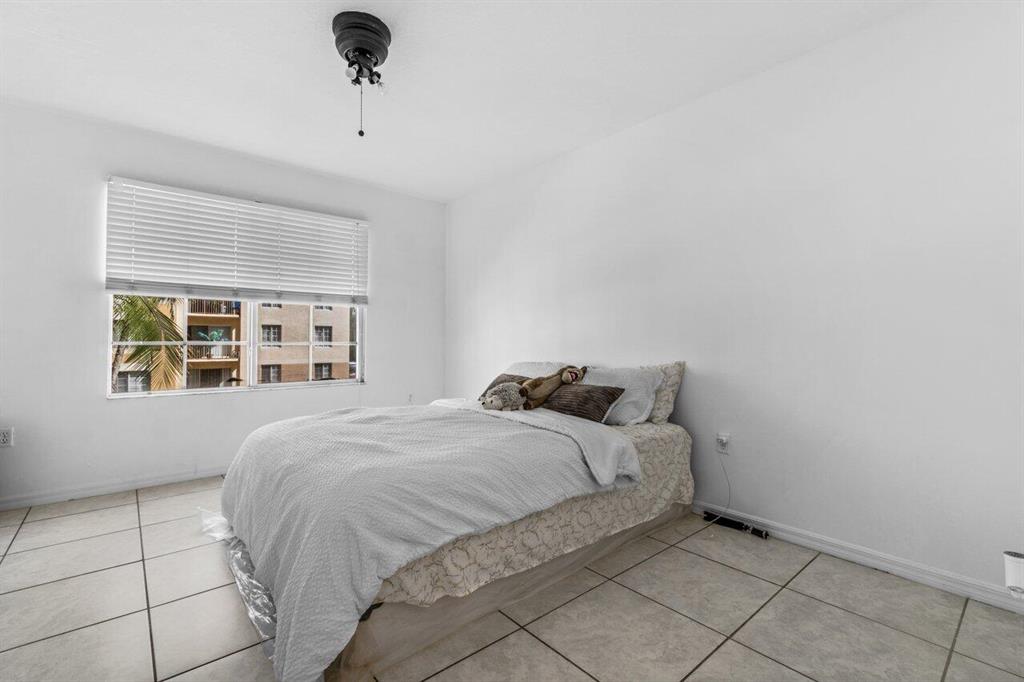 4021 San Marino 207 Boulevard Unit: 207