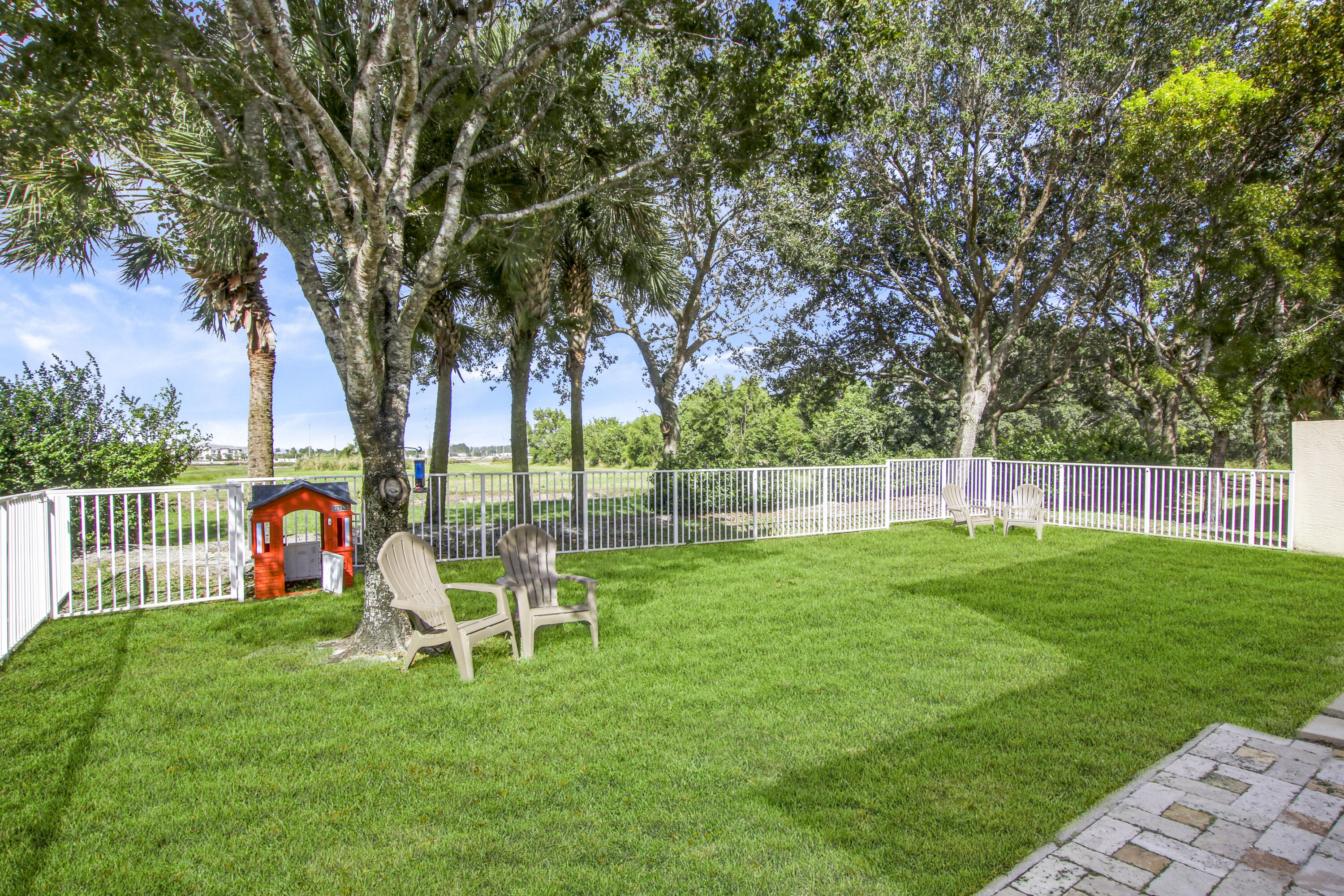 169 Berenger Walk