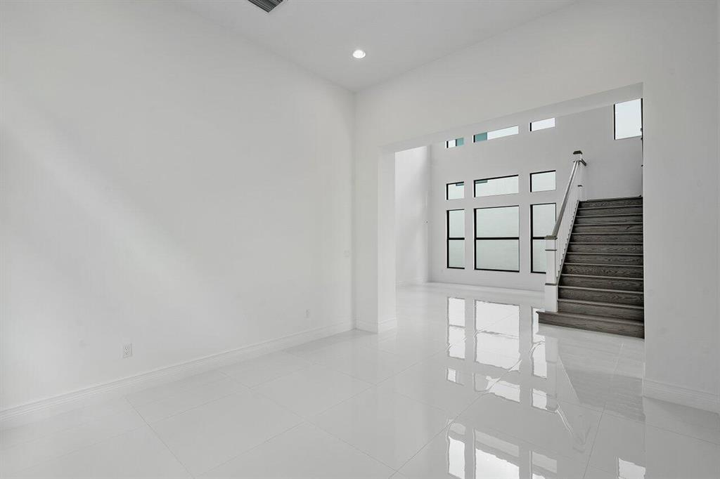 9042 Dulcetto Court