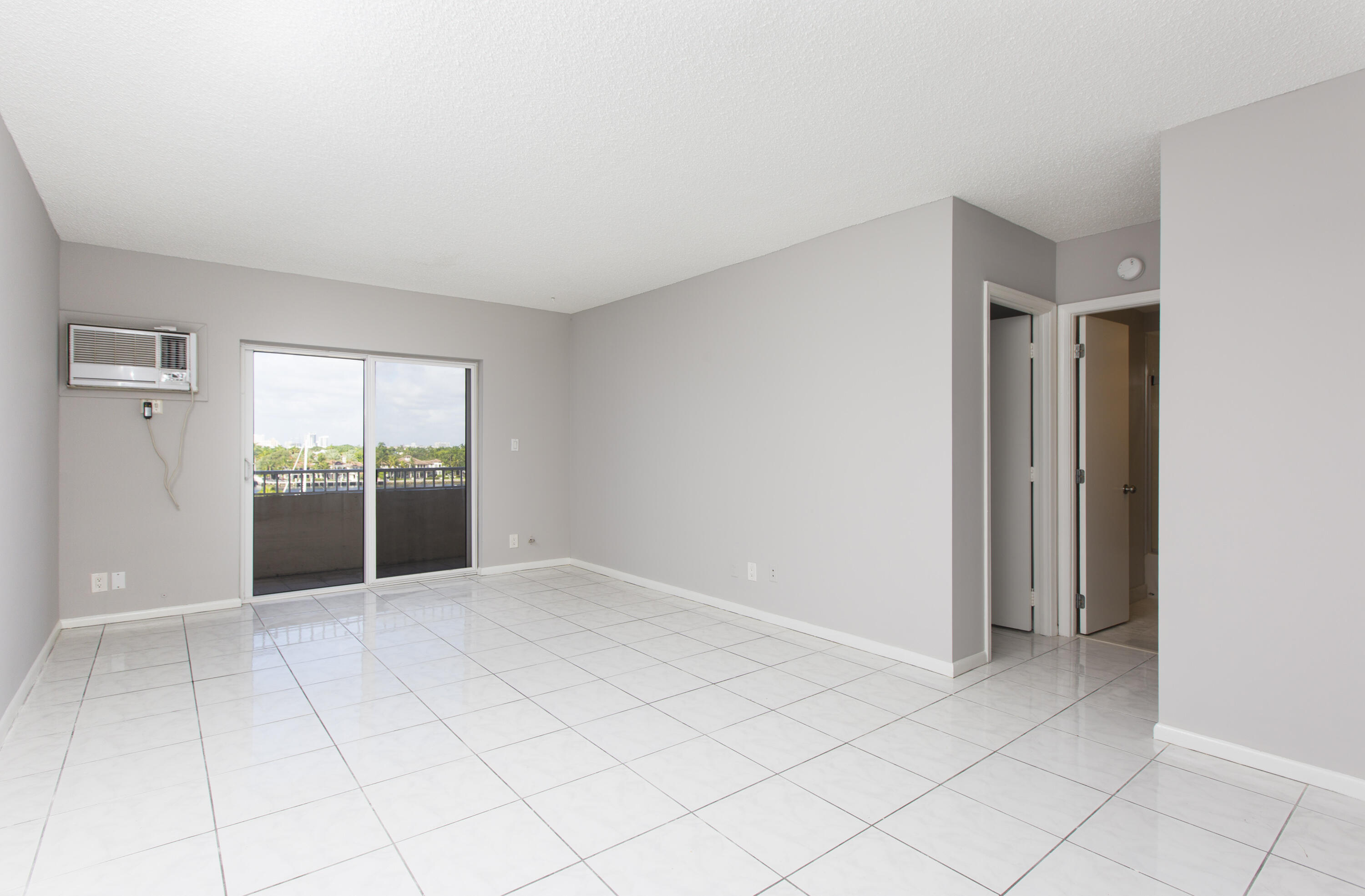 200 S Birch Road Unit: 602