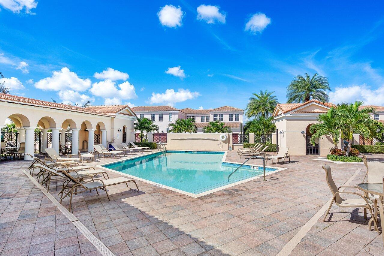 8339 NW 7th Court