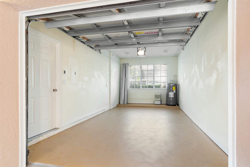 240 NE 2nd Street Unit: 6-D